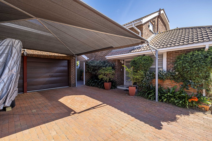 4 Bedroom Property for Sale in Summerstrand Eastern Cape